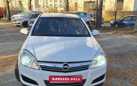 Opel Astra H, 2011 год, 470 000 рублей, 1 фотография