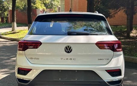 Volkswagen T-Roc I, 2022 год, 1 370 000 рублей, 6 фотография