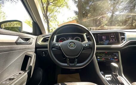 Volkswagen T-Roc I, 2022 год, 1 370 000 рублей, 13 фотография