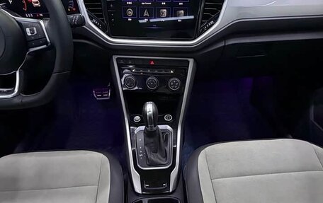 Volkswagen T-Roc I, 2022 год, 1 750 008 рублей, 14 фотография
