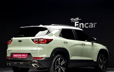 Chevrolet TrailBlazer, 2023 год, 1 690 000 рублей, 3 фотография