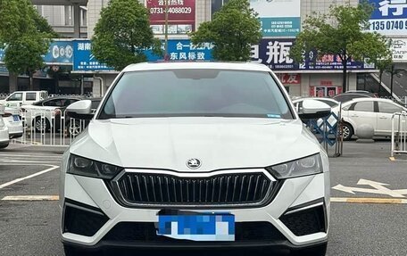 Skoda Octavia IV, 2022 год, 1 760 000 рублей, 2 фотография