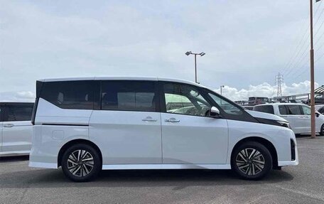 Nissan Serena, 2023 год, 2 010 520 рублей, 3 фотография