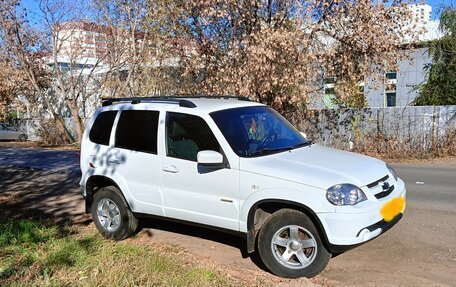 Chevrolet Niva I рестайлинг, 2017 год, 720 000 рублей, 3 фотография
