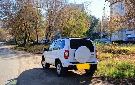 Chevrolet Niva I рестайлинг, 2017 год, 720 000 рублей, 5 фотография