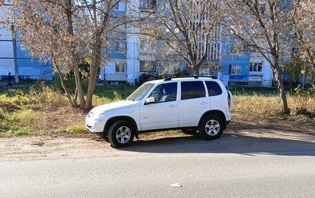 Chevrolet Niva I рестайлинг, 2017 год, 720 000 рублей, 4 фотография