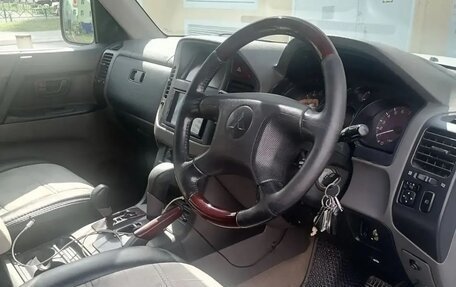 Mitsubishi Pajero III рестайлинг, 2002 год, 980 000 рублей, 7 фотография