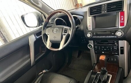 Toyota Land Cruiser Prado 150 рестайлинг, 2010 год, 3 000 000 рублей, 1 фотография