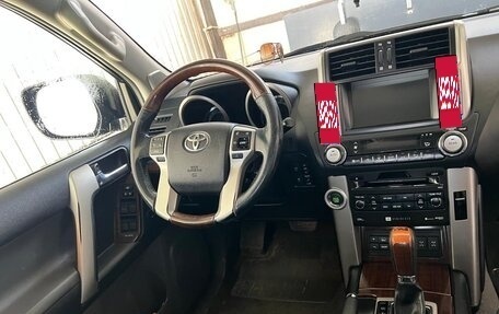 Toyota Land Cruiser Prado 150 рестайлинг, 2010 год, 3 000 000 рублей, 7 фотография
