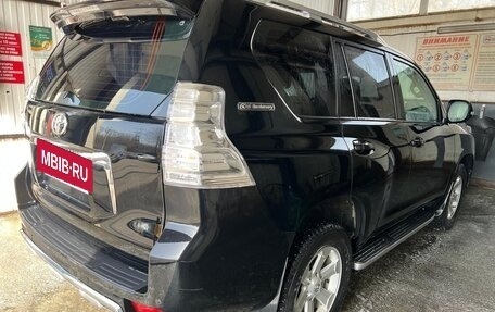 Toyota Land Cruiser Prado 150 рестайлинг, 2010 год, 3 000 000 рублей, 2 фотография