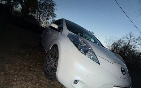 Nissan Leaf I, 2014 год, 650 000 рублей, 2 фотография