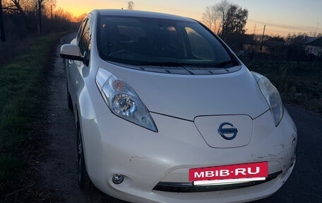 Nissan Leaf I, 2014 год, 650 000 рублей, 9 фотография