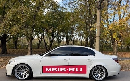 BMW 5 серия, 2008 год, 1 580 000 рублей, 11 фотография