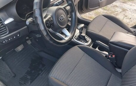 KIA Rio IV, 2019 год, 1 350 000 рублей, 2 фотография