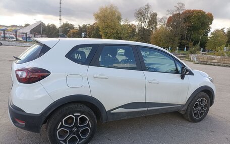 Renault Kaptur I рестайлинг, 2021 год, 2 200 000 рублей, 3 фотография