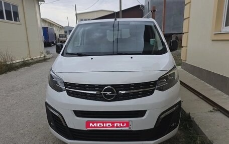 Opel Zafira Life I, 2021 год, 3 390 000 рублей, 1 фотография