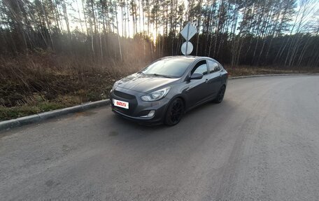 Hyundai Solaris II рестайлинг, 2013 год, 850 000 рублей, 2 фотография