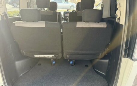 Nissan Serena IV, 2012 год, 1 300 000 рублей, 15 фотография