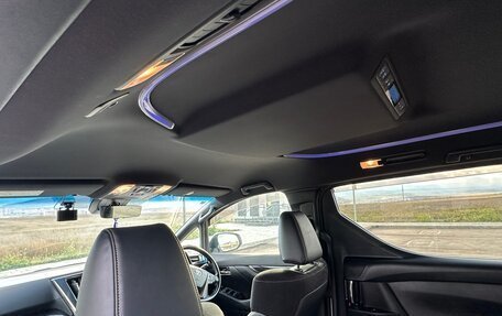 Toyota Alphard III, 2021 год, 4 500 000 рублей, 16 фотография