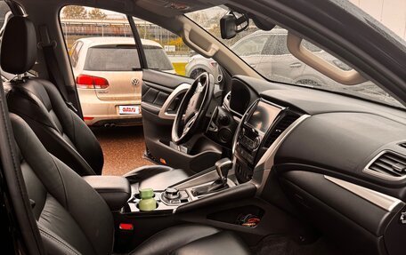 Mitsubishi Pajero Sport III рестайлинг, 2020 год, 3 600 000 рублей, 6 фотография