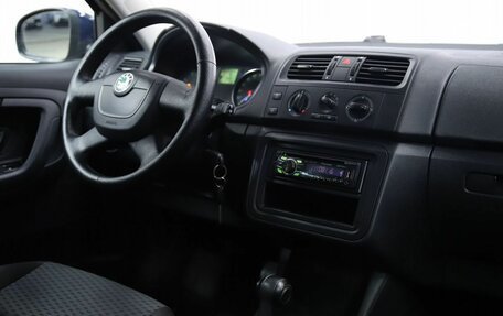 Skoda Fabia II, 2011 год, 650 000 рублей, 11 фотография