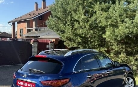 Infiniti QX70, 2015 год, 2 300 000 рублей, 2 фотография