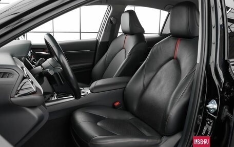 Toyota Camry, 2021 год, 3 790 000 рублей, 9 фотография