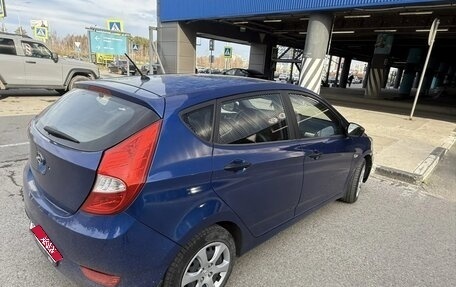 Hyundai Solaris II рестайлинг, 2011 год, 490 000 рублей, 3 фотография