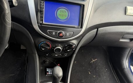Hyundai Solaris II рестайлинг, 2011 год, 490 000 рублей, 8 фотография