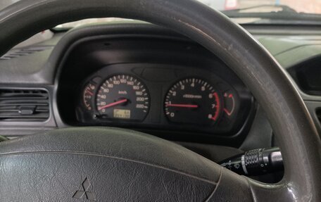 Mitsubishi Space Wagon III, 1999 год, 650 000 рублей, 9 фотография