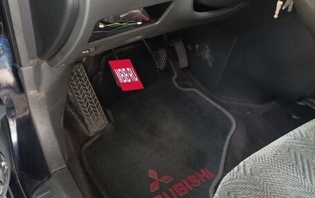 Mitsubishi Space Wagon III, 1999 год, 650 000 рублей, 13 фотография