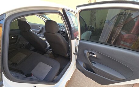 Volkswagen Polo VI (EU Market), 2012 год, 730 000 рублей, 10 фотография
