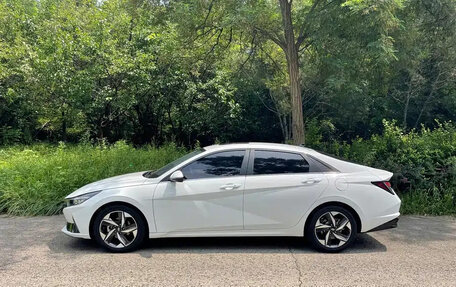 Hyundai Elantra, 2022 год, 1 365 000 рублей, 4 фотография