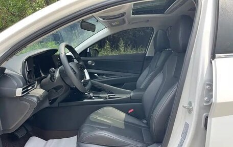 Hyundai Elantra, 2022 год, 1 365 000 рублей, 10 фотография