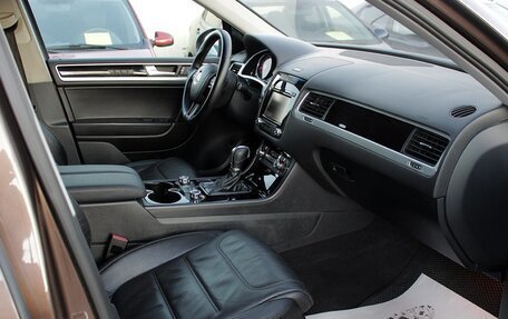 Volkswagen Touareg III, 2012 год, 1 699 000 рублей, 10 фотография