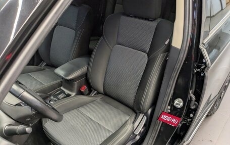 Mitsubishi Outlander III рестайлинг 3, 2021 год, 2 300 000 рублей, 14 фотография
