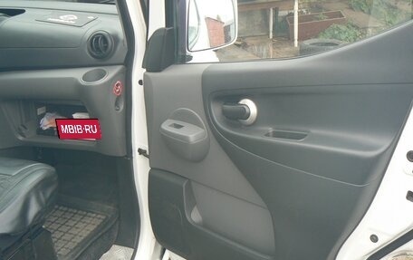 Nissan NV200, 2013 год, 1 200 000 рублей, 3 фотография
