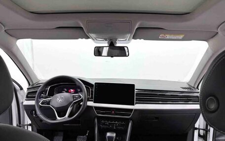 Volkswagen Tiguan II, 2022 год, 2 550 000 рублей, 7 фотография