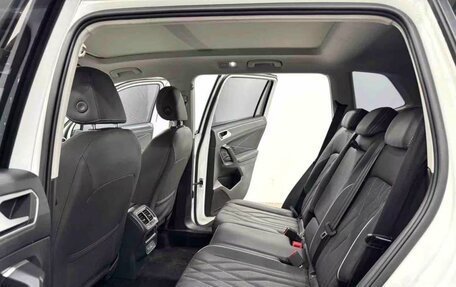 Volkswagen Tiguan II, 2022 год, 2 550 000 рублей, 9 фотография