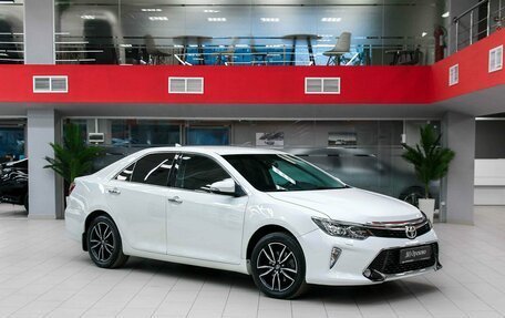 Toyota Camry, 2017 год, 1 950 000 рублей, 3 фотография