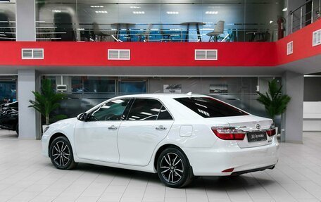 Toyota Camry, 2017 год, 1 950 000 рублей, 4 фотография