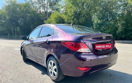 Hyundai Solaris II рестайлинг, 2011 год, 750 000 рублей, 3 фотография