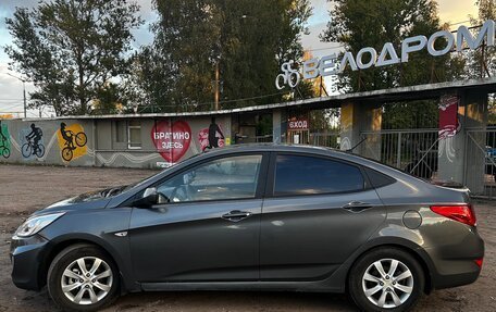 Hyundai Solaris II рестайлинг, 2013 год, 580 000 рублей, 6 фотография