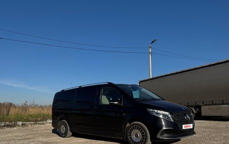 Mercedes-Benz V-Класс, 2016 год, 5 100 000 рублей, 2 фотография