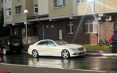 Mercedes-Benz S-Класс, 2011 год, 2 500 000 рублей, 3 фотография