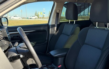 Mitsubishi Outlander III рестайлинг 3, 2018 год, 2 000 000 рублей, 17 фотография