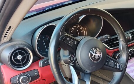 Alfa Romeo Giulia II, 2021 год, 2 800 000 рублей, 14 фотография