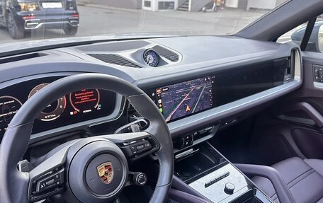 Porsche Cayenne III, 2024 год, 13 800 000 рублей, 2 фотография