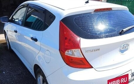 Hyundai Solaris II рестайлинг, 2014 год, 800 000 рублей, 2 фотография