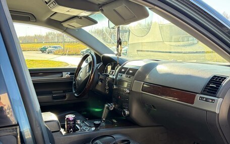 Volkswagen Touareg III, 2006 год, 910 000 рублей, 11 фотография